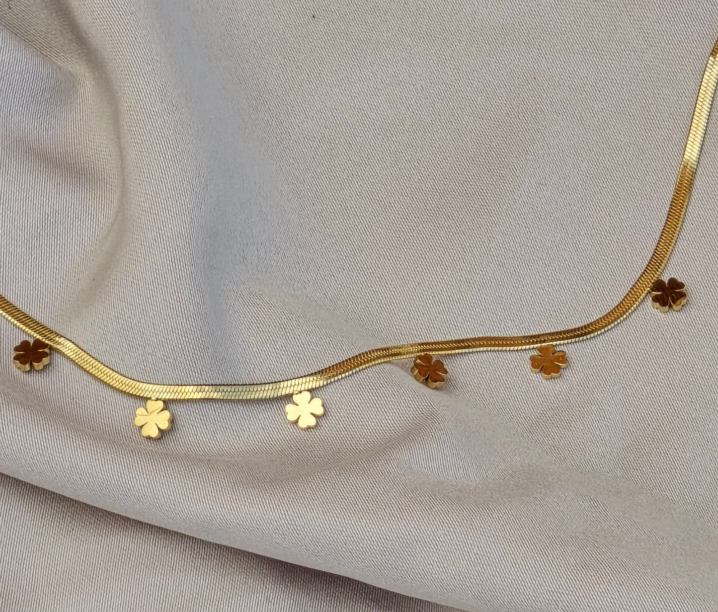 COLLAR